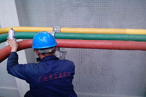 照明母线槽里面有电线吗